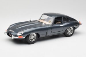 Jaguar E-Type Сив Bburago 1:18 30018 Метал