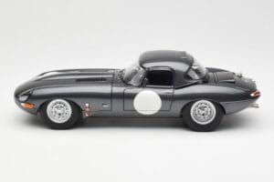 Jaguar E-Type Series 1 Coupe Lightweight Тъмносив AUTOart 1:18 73647 Метал — снимка 4 от 8
