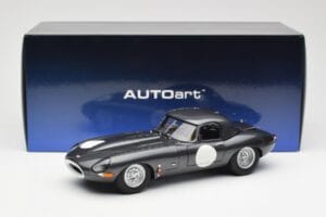 Jaguar E-Type Series 1 Coupe Lightweight Тъмносив AUTOart 1:18 73647 Метал — снимка 8 от 8