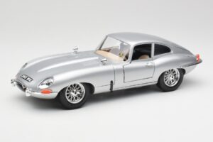 Jaguar E-Type Series 1 Сребрист Bburago 1:18 3018-M2 Метал