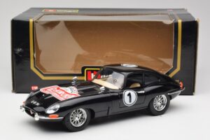 Jaguar E-Type Series 1 #1 British Racing Green Bburago 1:18 3018-M3 Метал — снимка 8 от 8