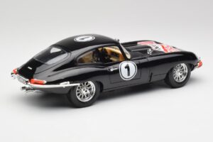 Jaguar E-Type Series 1 #1 British Racing Green Bburago 1:18 3018-M3 Метал — снимка 3 от 8