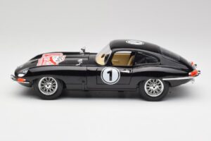 Jaguar E-Type Series 1 #1 British Racing Green Bburago 1:18 3018-M3 Метал — снимка 4 от 8
