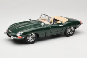 Jaguar E-Type Series 1 Roadster Зелен Bburago 1:18 3016-M1 Метал