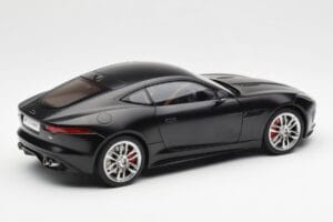 Jaguar F-Type R X152 Мат Черен AUTOart 1:18 73652 Композит — снимка 3 от 8