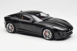 Jaguar F-Type R X152 Мат Черен AUTOart 1:18 73652 Композит — снимка 6 от 8