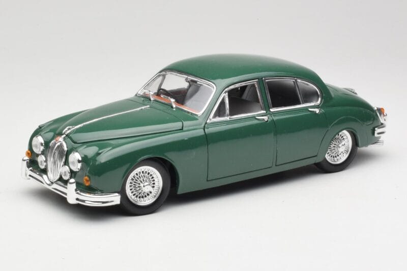 Jaguar Mark II British Racing Зелен & Синьо Интериор Maisto 1:18 59001 Метал