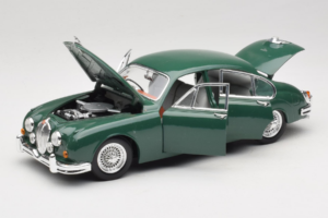 Jaguar Mark II Зелен Tchibo 1:18 49420 Метал — снимка 2 от 8