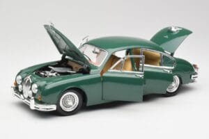 Jaguar Mk II British Racing Зелен Maisto 1:18 50287 Метал — снимка 2 от 8