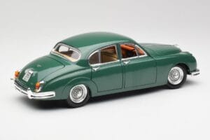 Jaguar Mk II British Racing Зелен Maisto 1:18 50287 Метал — снимка 3 от 8