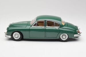 Jaguar Mk II British Racing Зелен Maisto 1:18 50287 Метал — снимка 4 от 8
