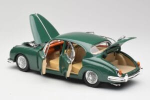 Jaguar Mk II British Racing Зелен Maisto 1:18 50287 Метал — снимка 5 от 8