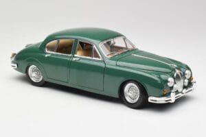 Jaguar Mk II British Racing Зелен Maisto 1:18 50287 Метал — снимка 6 от 8