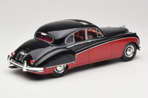 Jaguar Mk VIII Черен & Тъмночервен BoS Models 1:18 BOS408 Смола — снимка 2 от 6