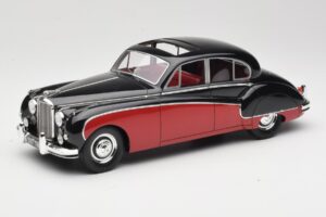 Jaguar Mk VIII Черен & Тъмночервен BoS Models 1:18 BOS408 Смола