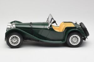 Jaguar SS 100 Roadster Зелен Bburago 1:18 3006 Метал — снимка 4 от 8