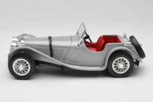 Jaguar SS100 Сребрист Bburago 1:18 3006-M2 Метал — снимка 3 от 6