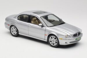 Jaguar X-Type Сребрист Maisto 1:18 7271328 Метал — снимка 6 от 8