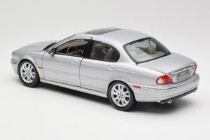 Jaguar X-Type Сребрист Maisto 1:18 7271328 Метал — снимка 7 от 8