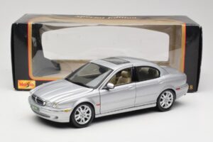 Jaguar X-Type Сребрист Maisto 1:18 7271328 Метал — снимка 8 от 8