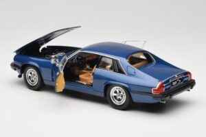 Jaguar XJ-S Син Road Signature 1:18 92658 Метал — снимка 6 от 8