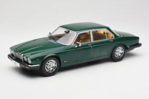 Jaguar XJ Series III Тъмнозелен MCG 1:18 MCG18175 Метал
