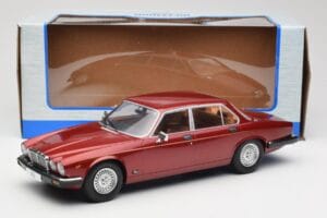 Jaguar XJ Series III Metallic Dark Red MCG 1:18 MCG18176 Метал — снимка 6 от 6