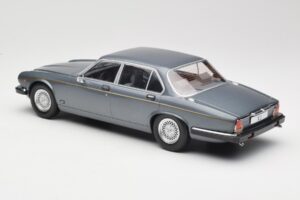 Jaguar XJ Series III Metallic Grey MCG 1:18 MCG18177 Метал — снимка 5 от 6