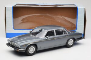 Jaguar XJ Series III Metallic Grey MCG 1:18 MCG18177 Метал — снимка 6 от 6