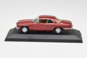 Jaguar XJ12 Coupe Regency Червен Minichamps 1:43 400130461 Метал