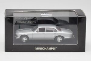 Jaguar XJ12 Series II Сребрист Minichamps 1:43 400130401 Метал — снимка 4 от 4