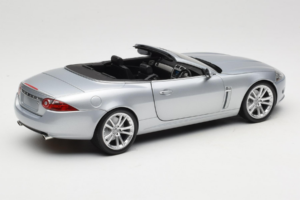 Jaguar XK X150 Кабриолет Сребрист Minichamps 1:18 153130533 Метал — снимка 3 от 8