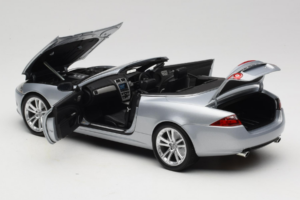 Jaguar XK X150 Кабриолет Сребрист Minichamps 1:18 153130533 Метал — снимка 5 от 8