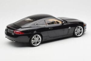 Jaguar XK-R X150 Midnight Черен AUTOart 1:18 73632 Метал — снимка 3 от 8