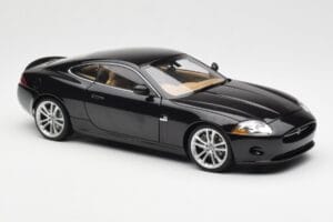 Jaguar XK-R X150 Midnight Черен AUTOart 1:18 73632 Метал — снимка 6 от 8