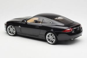 Jaguar XK-R X150 Midnight Черен AUTOart 1:18 73632 Метал — снимка 7 от 8