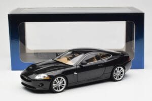 Jaguar XK-R X150 Midnight Черен AUTOart 1:18 73632 Метал — снимка 8 от 8