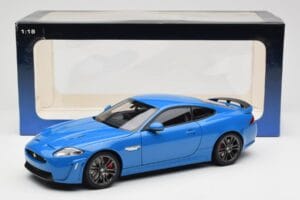 Jaguar XKR-S X150 French Racing Син AUTOart 1:18 73641 Метал — снимка 8 от 8