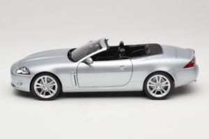 Jaguar XK X150 Кабриолет Сребрист Minichamps 1:18 150130531 Метал — снимка 4 от 8
