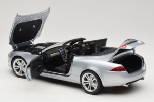 Jaguar XK X150 Кабриолет Сребрист Minichamps 1:18 150130531 Метал — снимка 5 от 8