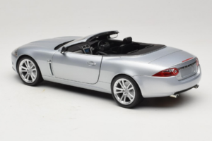 Jaguar XK X150 Кабриолет Сребрист Minichamps 1:18 150130531 Метал — снимка 7 от 8