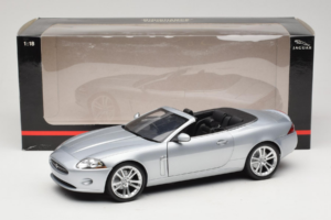 Jaguar XK X150 Кабриолет Сребрист Minichamps 1:18 150130531 Метал — снимка 8 от 8