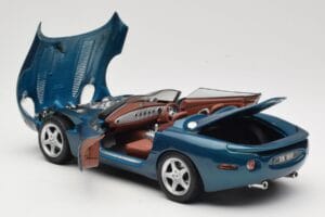Jaguar XK180 Зелен Maisto 1:18 50337 Метал — снимка 5 от 8