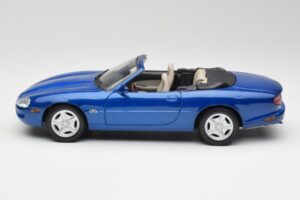 Jaguar XK8 X100 Кабриолет Azure Син Maisto 1:18 50286 Метал — снимка 4 от 8