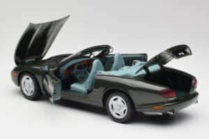 Jaguar XKR X100 Кабриолет Зелен Maisto 1:18 37800-M1 Метал — снимка 5 от 8