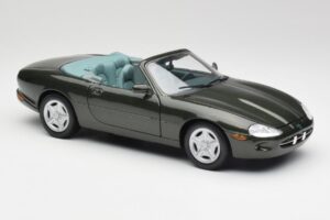 Jaguar XKR X100 Кабриолет Зелен Maisto 1:18 37800-M1 Метал — снимка 6 от 8