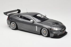 Jaguar XKR GT3 Grey Metallic Minichamps 1:18 150081390 Метал — снимка 4 от 6
