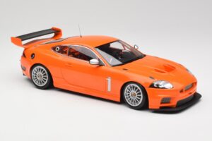 Jaguar XKR GT3 Racing Orange Minichamps 1:18 150081391 Метал — снимка 4 от 6