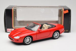 Jaguar XKR X100 Червен Maisto 1:18 50330 Метал — снимка 8 от 8
