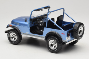 Jeep CJ-7 Laredo Син MCG 1:18 MCG18553 Метал — снимка 5 от 6